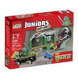 LEGO Juniors Turtle Lair 10669 Building Set
